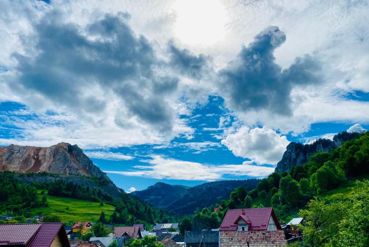 Acasa In Bicaz-Chei - Camere De Inchiriat Cheile Bicazului Экстерьер фото